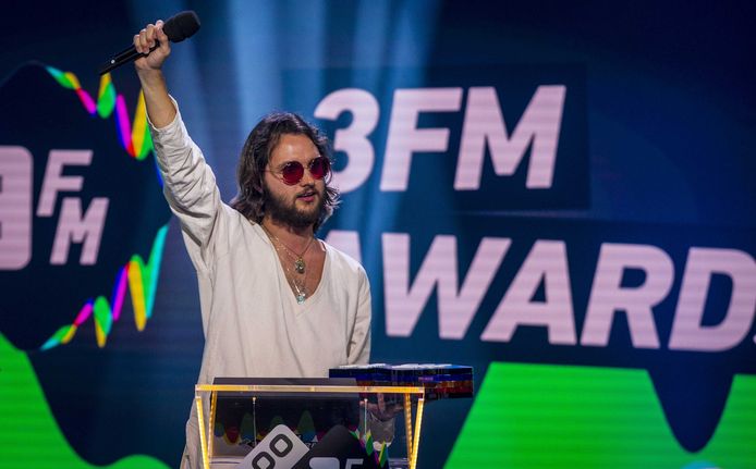 2017-04-17 21:13:28 UTRECHT - Jett Rebel wint de 3FM Award voor beste social, een nieuwe categorie, tijdens de uitreiking van de 3FM Awards in TivoliVredenburg. ANP KIPPA PAUL BERGEN