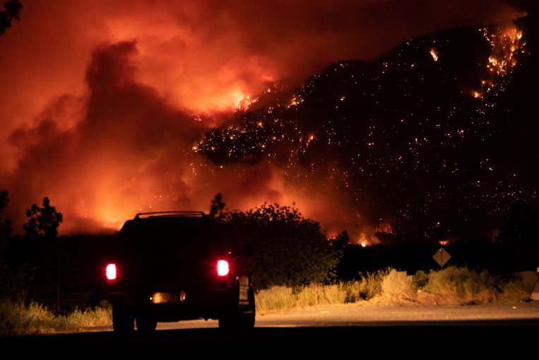 De bossen in de buurt van Lytton, British Columbia, staan in brand. (01/07/2021) Beeld AP