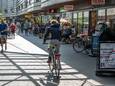 In het winkelcentrum van Stadshagen wordt de laatste weken vaak overlast van fietsers en scooters gemeld.