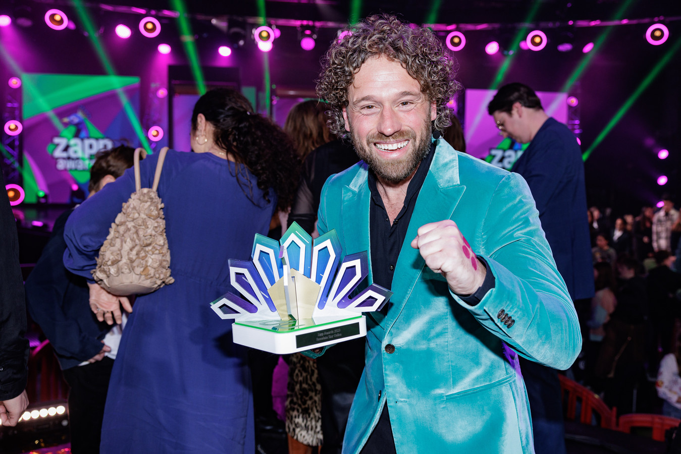Meester Jesper wint Zapp Award op de dag van de uitvaart van zijn