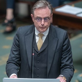 Premier De Wever verhoogt druk op Vooruit en MR: ‘Als we geen moeilijke beslissingen kunnen nemen, dan zijn we niet capabel om te besturen’