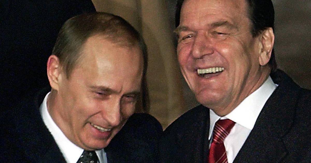 Бывший канцлер Шредер не видит причин дистанцироваться от Путина: «Почему я извиняюсь?»  |  За рубежом