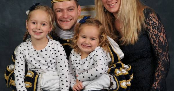 Lekkere beats en af en toe een Cola Light slepen Prins Denny erdoorheen