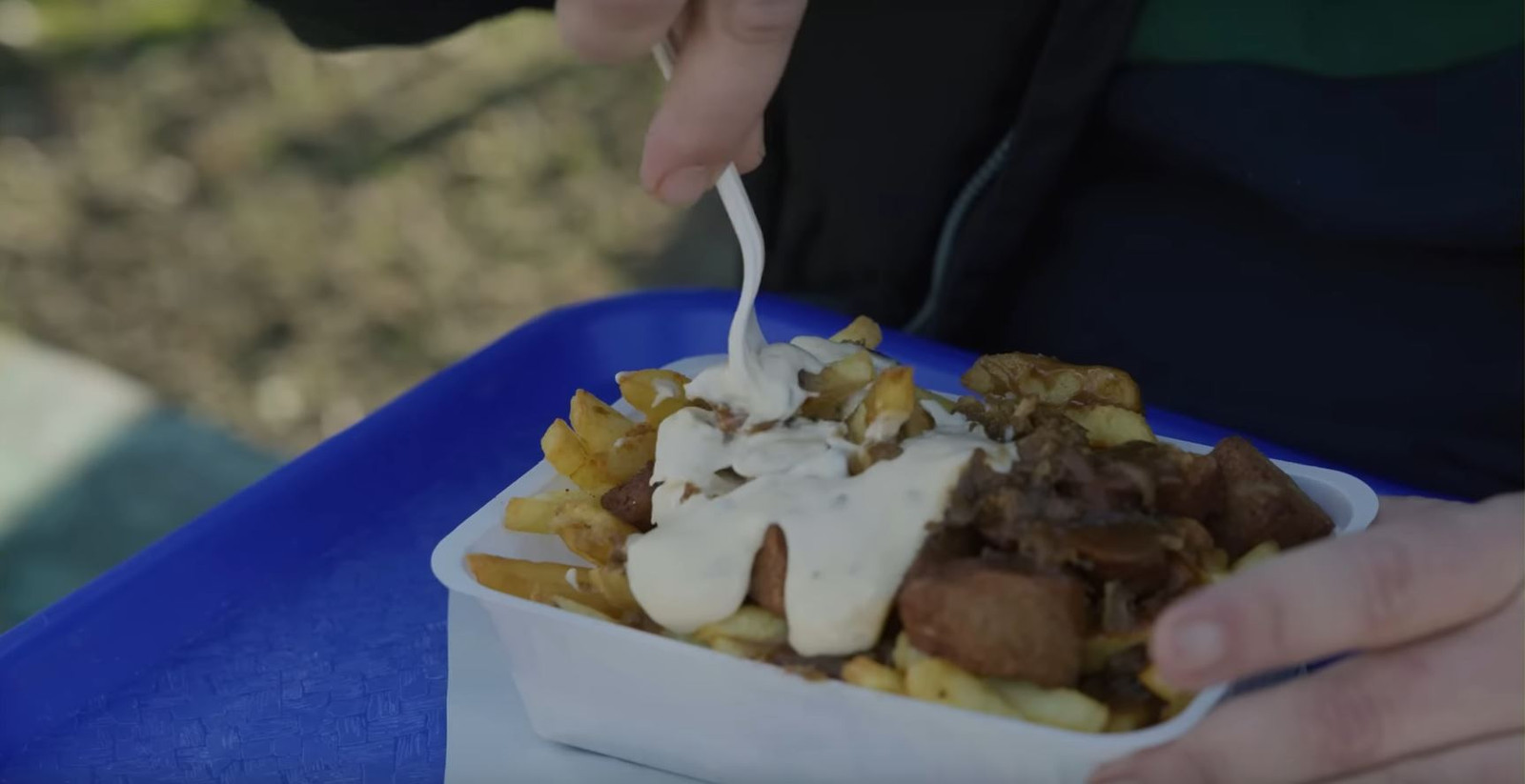 Op zoek naar katerfood in Kortrijk? Bockie De Repper tipt deDingen