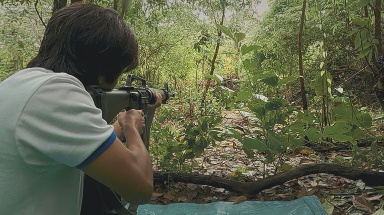 Een van de anonieme filmmakers van ‘Myanmar Diaries’: ‘Ze zijn hun eigen volk aan het uitmoorden.’ Beeld 