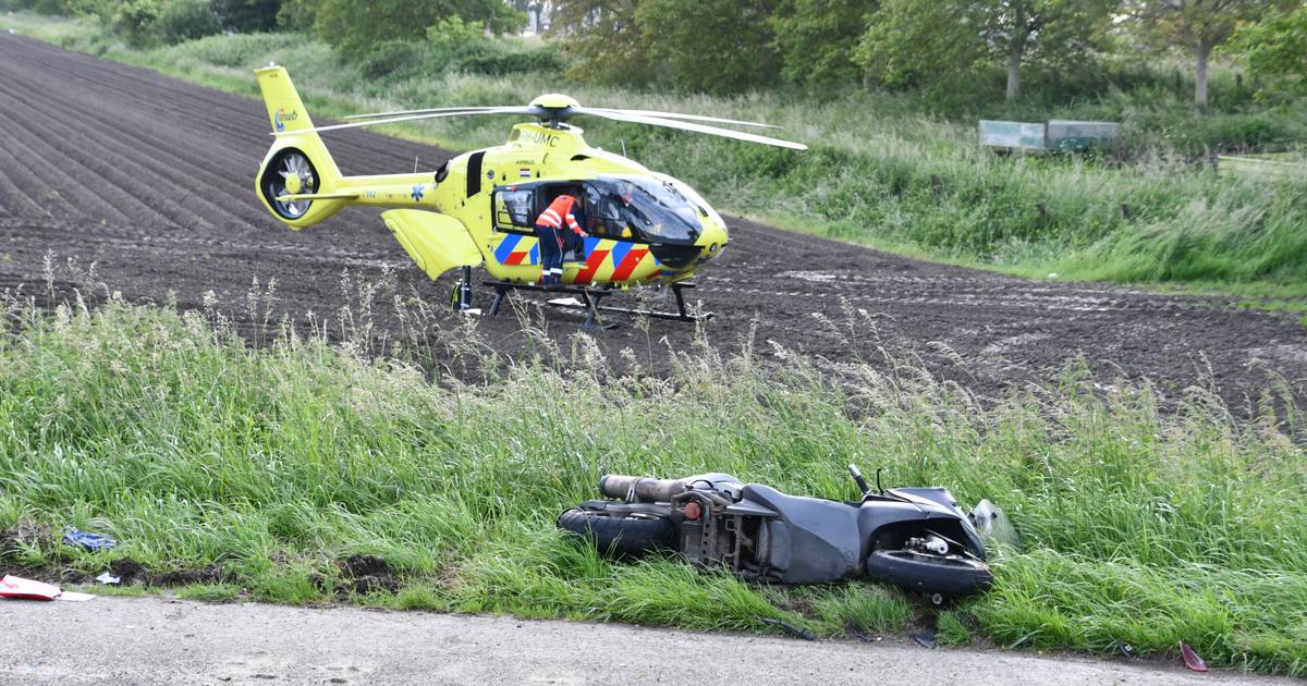 Motorrijder (23) ernstig gewond na val op de 's-Heerenhoeksedijk bij Ovezande