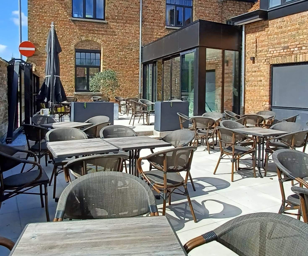 Pascale en Erwin openen herberg in oud gemeentehuis van Slijpe “Het