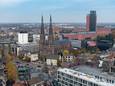 Het uitzicht vanaf de 16e verdieping richting de Heuvel.