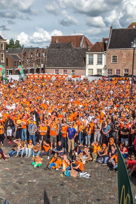 Geen Oranjeplein in Zwolle tijdens EK voetbal: ‘We stoppen ermee, dit feest is verpest’
