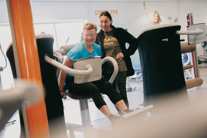 Wies Noordijk heeft al 37 jaar sportschool Dinami. De school heeft awards gewonnen voor hun klantvriendelijkheid. Ineke is een van haar vaste klanten.