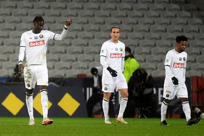 Beloftenaanvoerder Amadou Onana scoort twee keer voor Lille, maar bekert toch niet verder