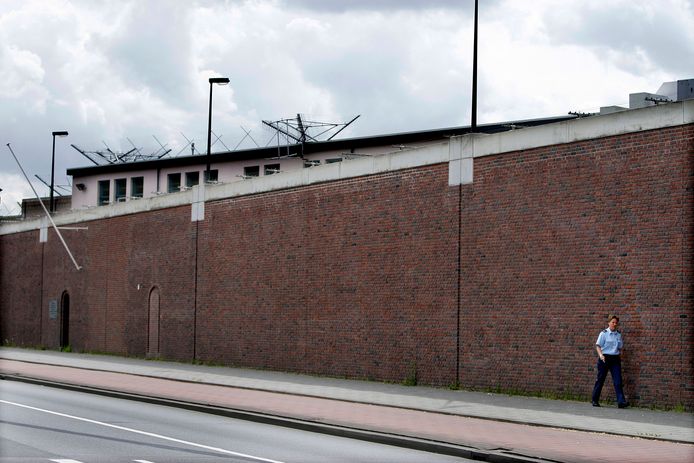 De Penitentiaire Inrichting Haaglanden in Scheveningen, beter bekend als het gevangenenziekenhuis.