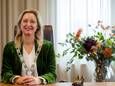Burgemeester Sacha Ausems van de gemeente Waalwijk in haar werkkamer.
