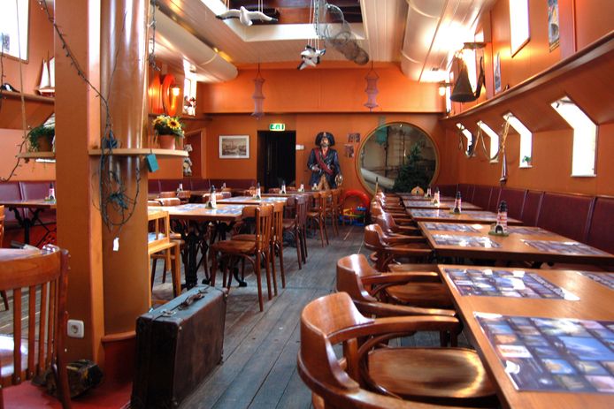 Het interieur van de Pannenkoekenboot in Almelo.