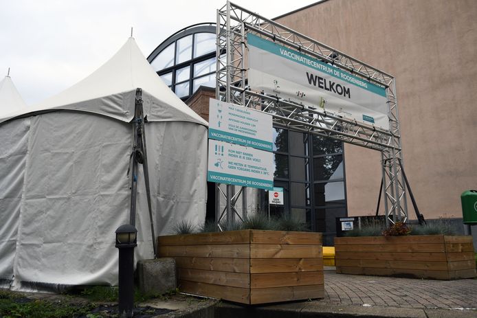 Zoet Water in Oud-Heverlee met Vaccinatiecentrum De Roosenberg.