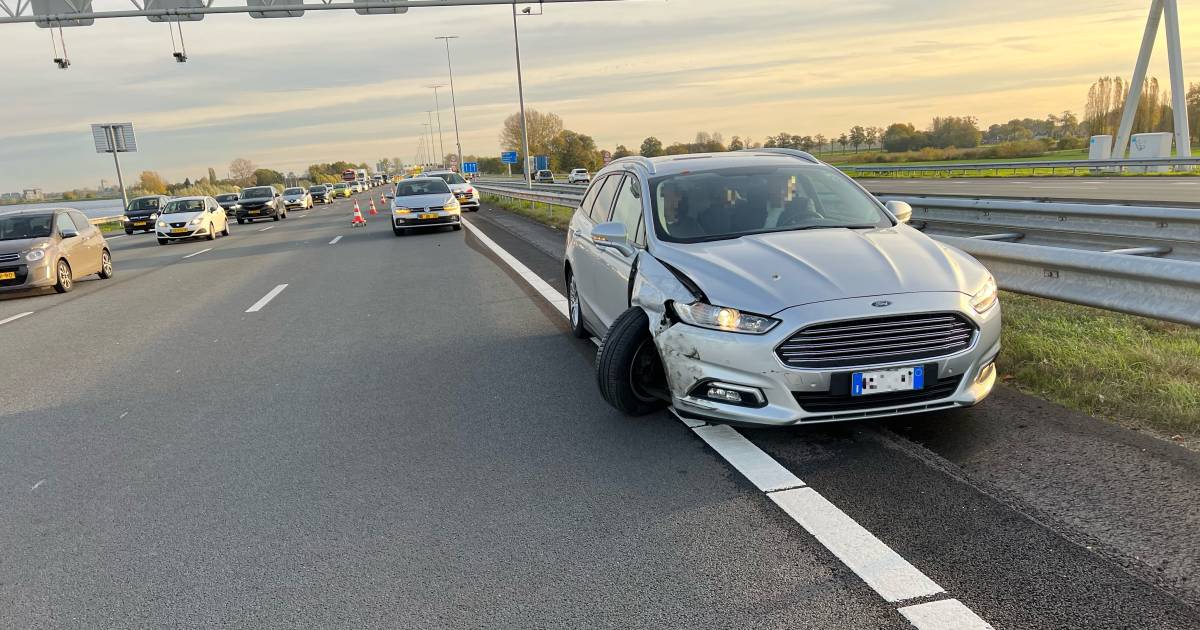 File door meerdere aanrijdingen op A1 bij Deventer.