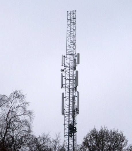 Nieuwe zendmast voor hulpdiensten in bos Gilze: ‘Hij komt misschien net boven de bomen uit’ 