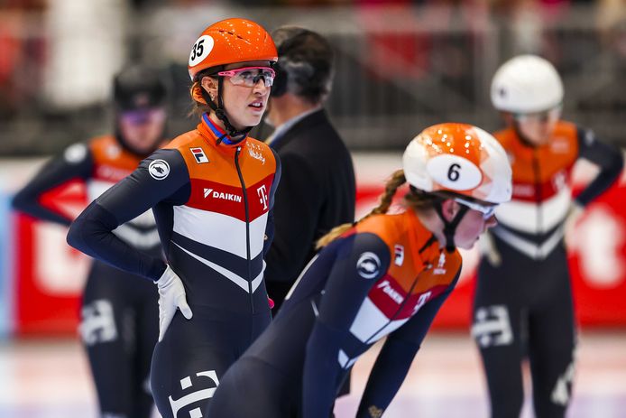 Selma Poutsma, Michelle Velzeboer, Suzanne Schulting en Yara van Kerkhof.