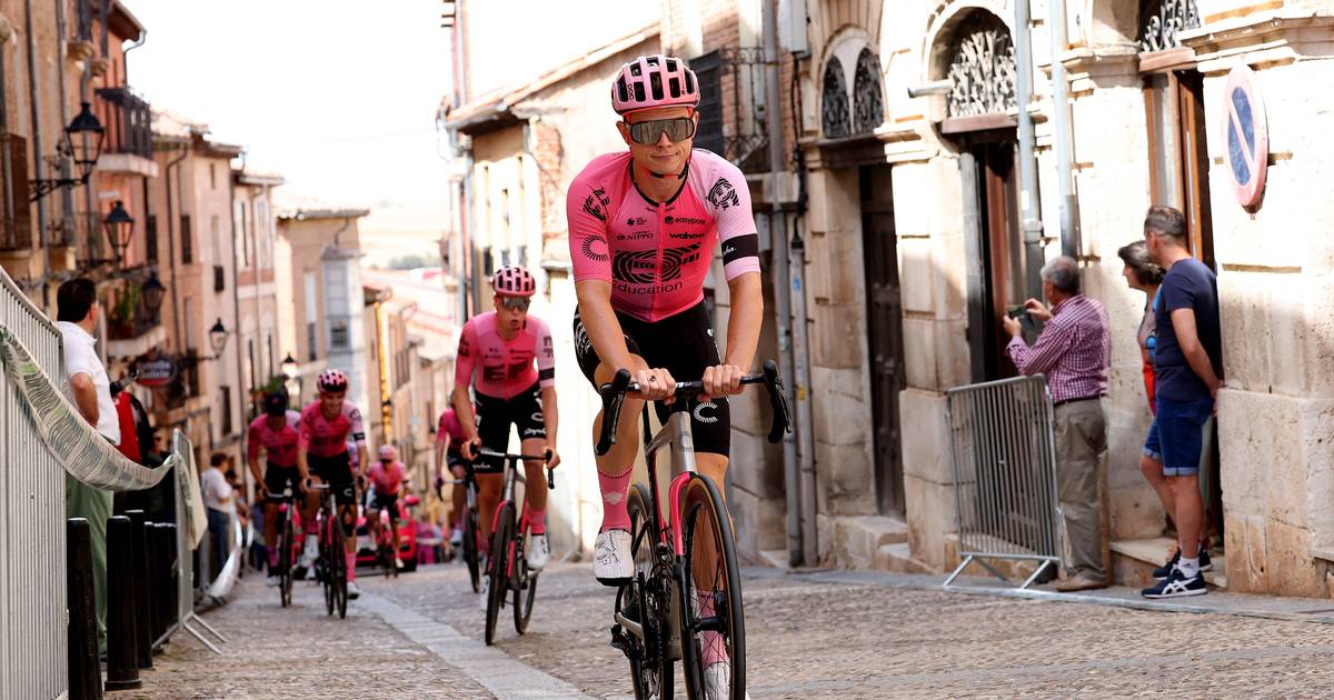 Vuelta gaat twaalfde etappe in en zo veel dagen achter elkaar zat Marijn van den Berg nooit