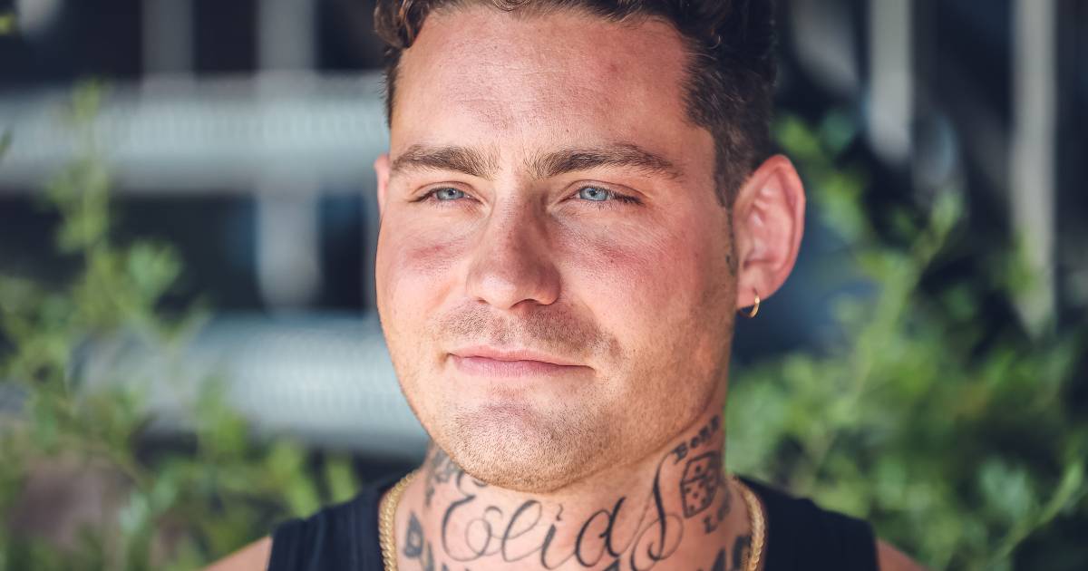 Douwe Bob Admitted to Rehab Clinic for Alcohol Addiction After Incident in Abcoude