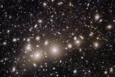 “Le détective de l’Univers noir”: le télescope spatial Euclid dévoile ses premières images “stupéfiantes”