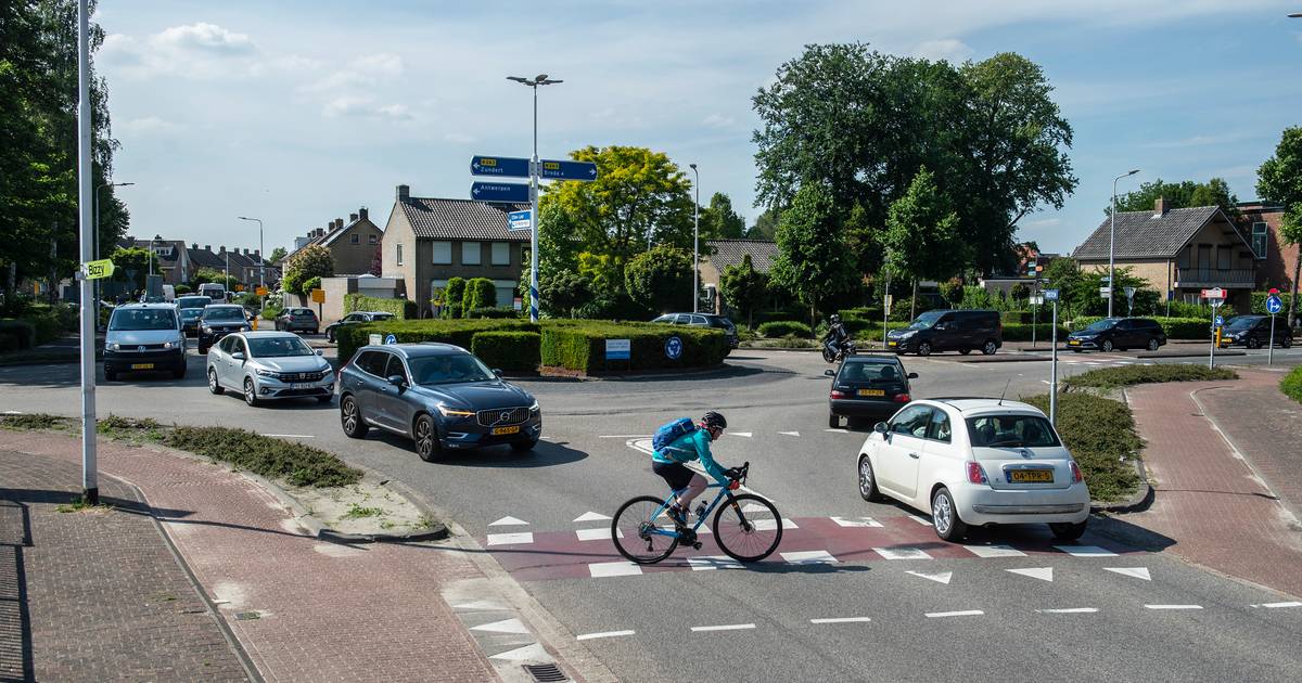 Dorpsraad Rijsbergen wil weten wanneer het rustiger wordt met verkeer Breda bndestem.nl