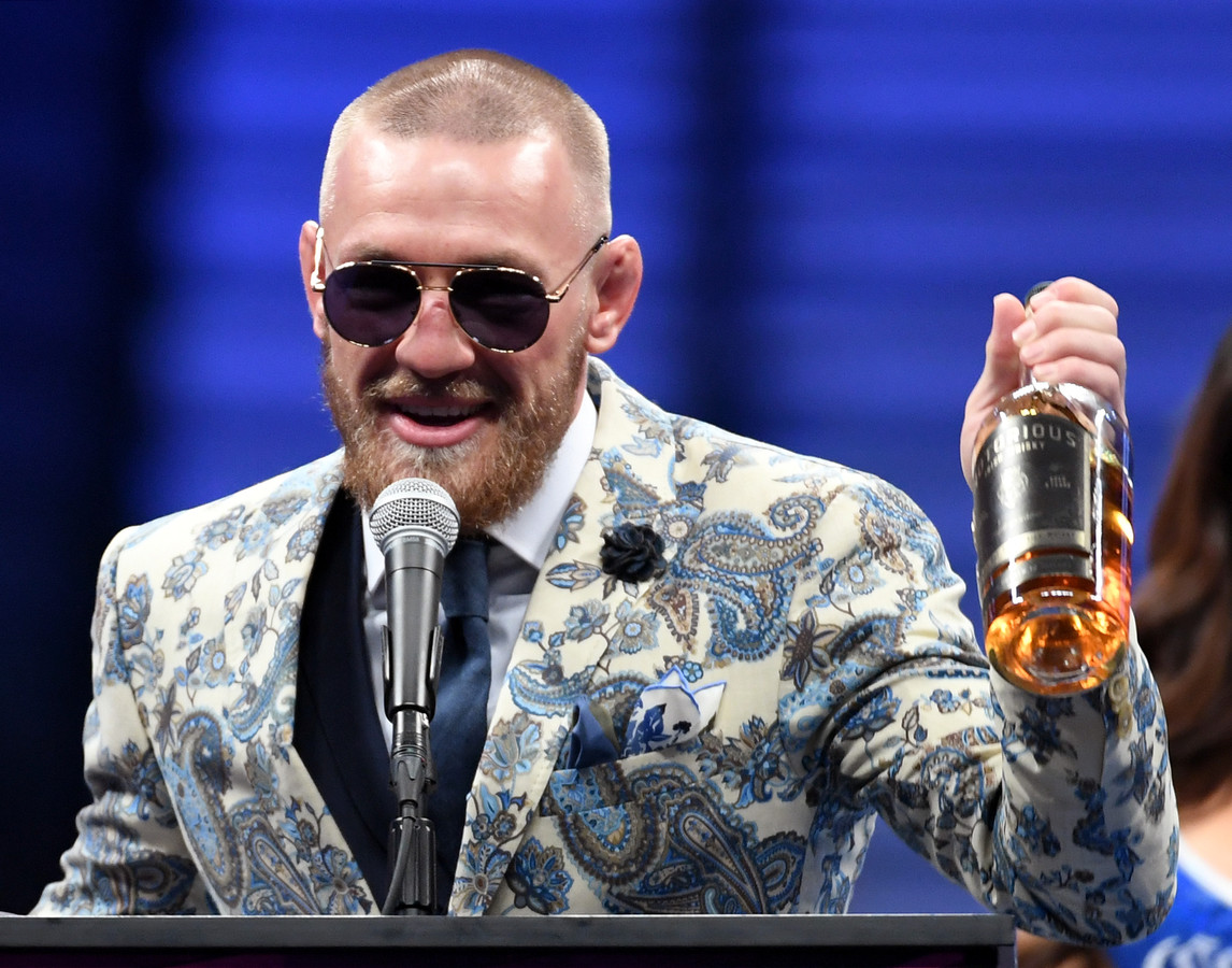 Conor Mcgregor Deelt Crowdfunding Van Ongeneeslijk Zieke Robbie Hageman 