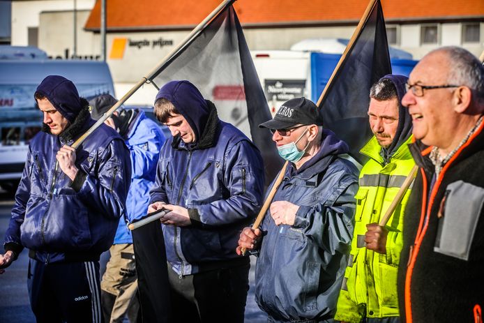 Deze mensen vrezen voor hun inkomen als de zeeboerderij er ligt