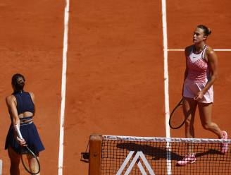 KIJK. Oorlog in de dameskleedkamer van het tennis blijft woeden na weer opvallende geste van Oekraïense Marta Kostyuk