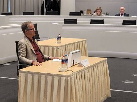 Gevallen Haagse topambtenaar toont één keertje berouw: ‘Niet fraai, wel in belang van Den Haag’ 