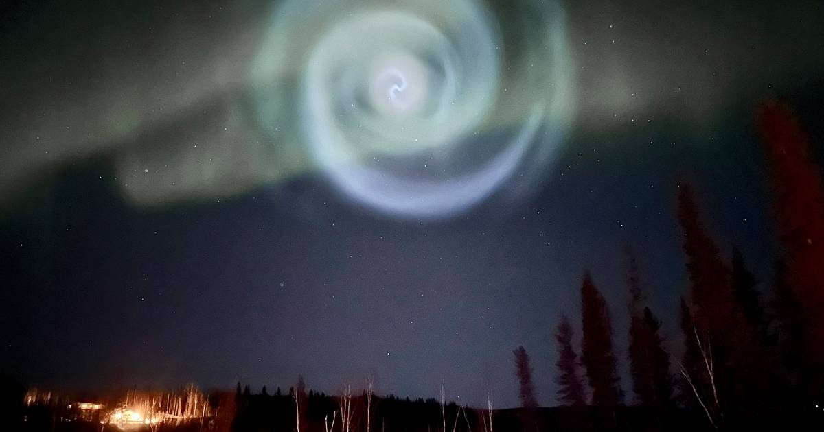 look.  A stunning blue swirl appears with the northern lights in Alaska |  Science and the planet
