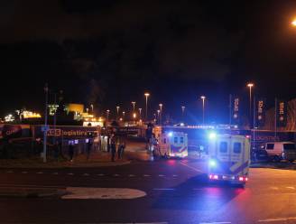 Nederlandse hulpdiensten massaal uitgerukt naar haven: 25 verstekelingen aangetroffen in koelcontainer