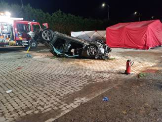 Koppel sterft bij zwaar verkeersongeval in Koningshooikt en laat twee kinderen achter: “Sterk vermoeden dat het om overdreven snelheid ging”