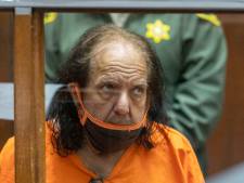 Pornoster Ron Jeremy ‘betastte ook 15-jarig meisje’