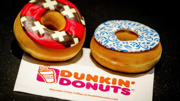Amsterdamse en Delfts blauwe Dunkin' Donuts voor de Nederlandse markt. Beeld epa