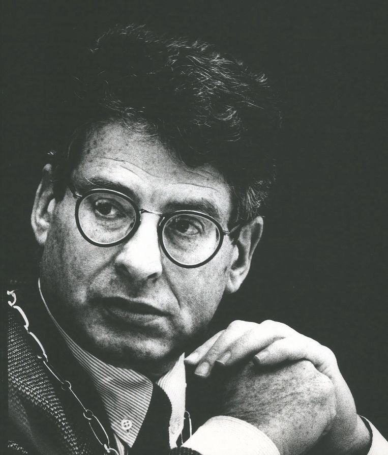 Ed van Thijn (19342021) loodste Amsterdam als burgemeester door krakersrellen en crises