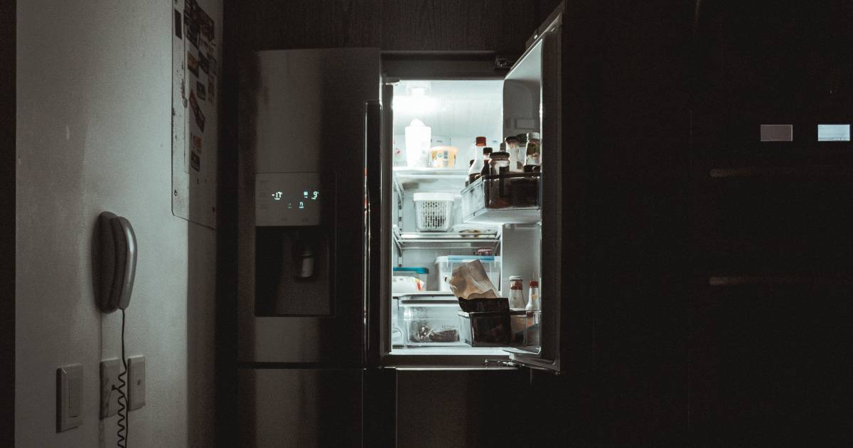 L’errore che tutti commettiamo nel nostro frigorifero che costa di energia elettrica |  stile di vita