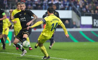 LIVE ANDERLECHT-VILLARREAL. Anderlecht kijkt aan tegen een 0-1-achterstand na geblunder in defensie