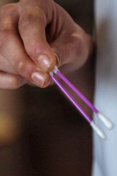 De fausses infirmières arnaquent des seniors en prétendant venir pour un test Covid: “Elles avaient l’air gentilles”