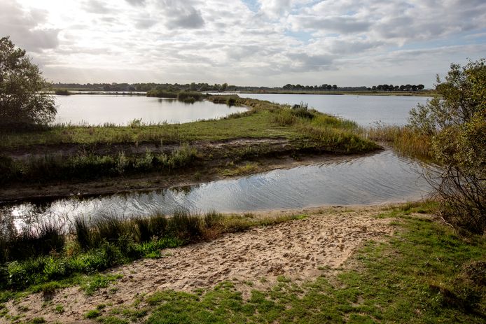 Het Engelermeer, de gemeente doet een oproep om met plannen voor dit gebied te komen. foto Marc Bolsius IPTCBron  marc bolsius;C Marc Bolsius, marcbolsius#ziggo.nl  engelen,de dam op het engelermeer;bdstadwk40angelavandendungen ;'sHertogenbosch;Netherlands;NLD