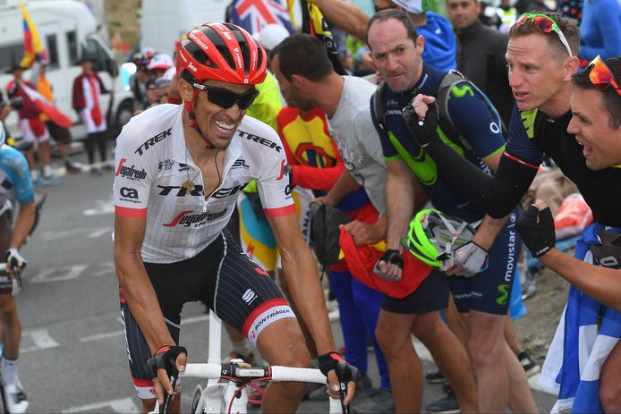 Contador met een grimas op het gezicht tijdens de 18de etappe.