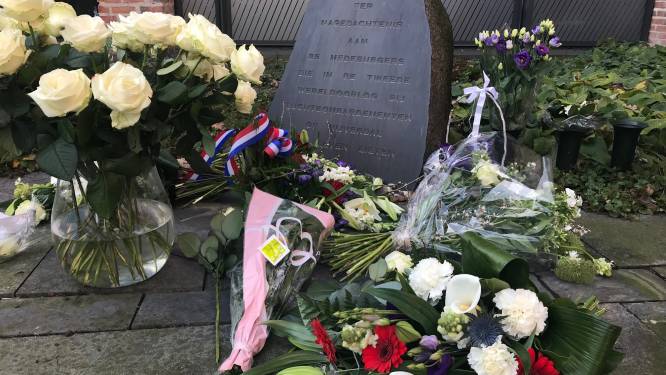 Grotestraat in Nijverdal tijdelijk afgesloten, zodat iedereen deze keer in alle rust bombardement kan herdenken
