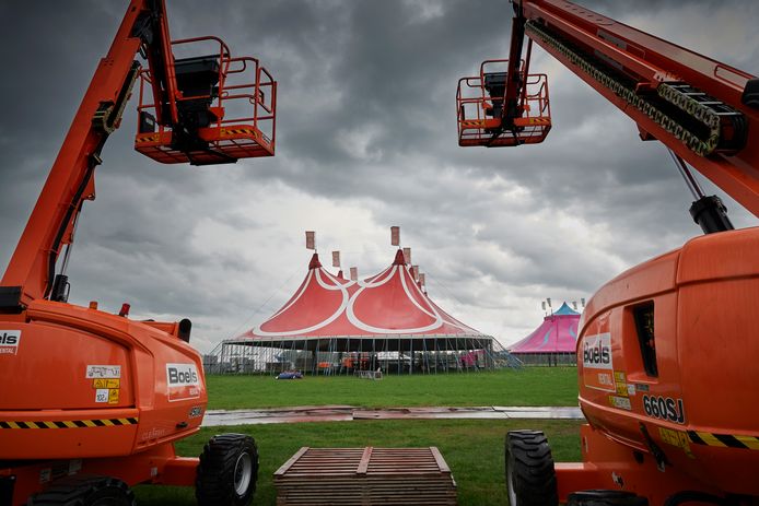 De opbouw van FestyLand is in volle gang.