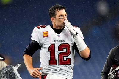 NFL-icoon Tom Brady gaat dan toch niet op pensioen: “Mijn plaats is nog steeds op het veld”