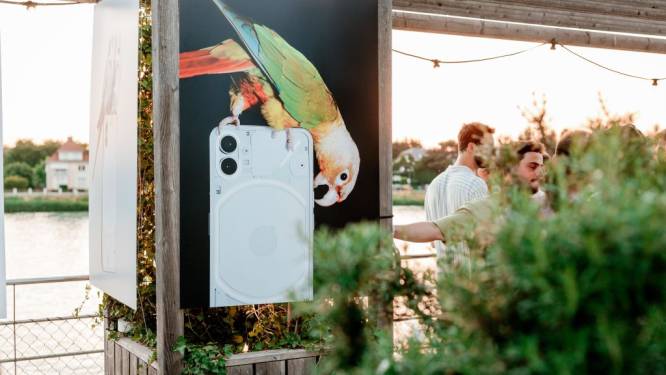 Nothing Phone (1) voor iedereen te koop, maar is er in België nog plaats naast Samsung en Apple of blijft het nicheproduct voor designfans?