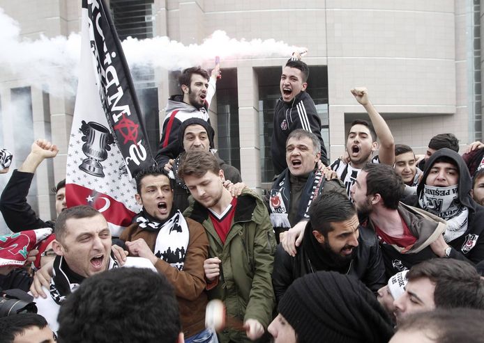 Besiktasfans voor rechter voor poging tot staatsgreep Buitenlands