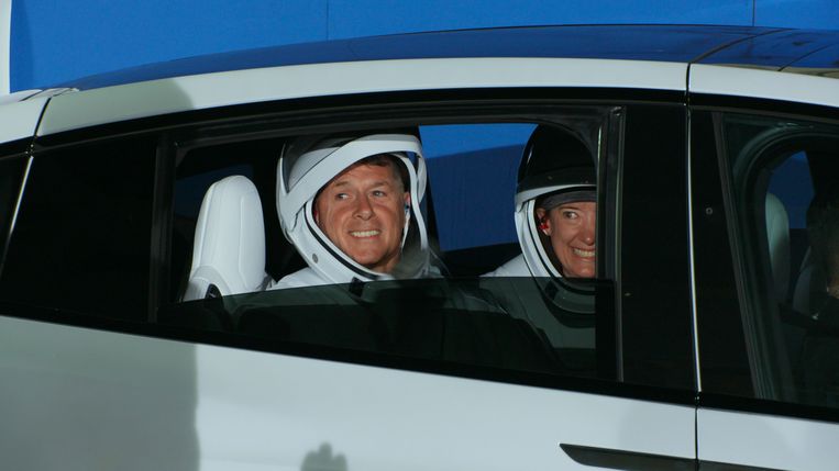 Twee leden van de SpaceX-bemanning. Beeld Netflix