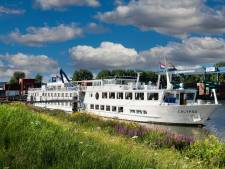 Verblijf asielschip in haven Ridderkerk opnieuw verlengd