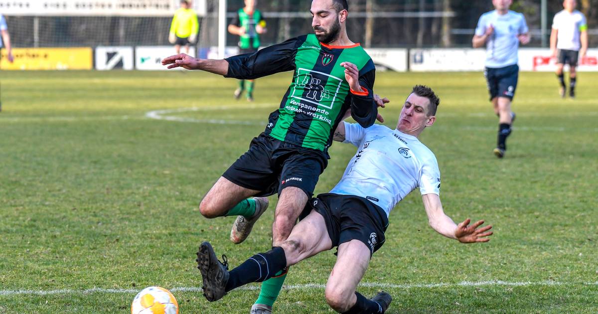 RFC pakt met tien man punt tegen Schelluinen: ‘Voor het eerst sinds weken weer een team dat ervoor h