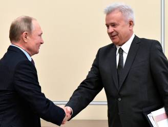 Miljardair en topman Russische oliemaatschappij Lukoil treedt af